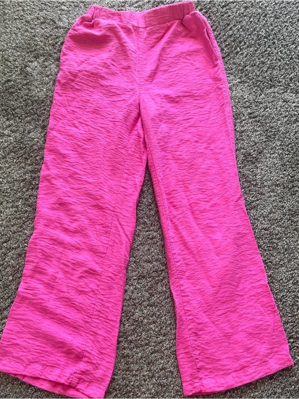 Boho Hot Pink pants with pockets this is from the brand HG size small